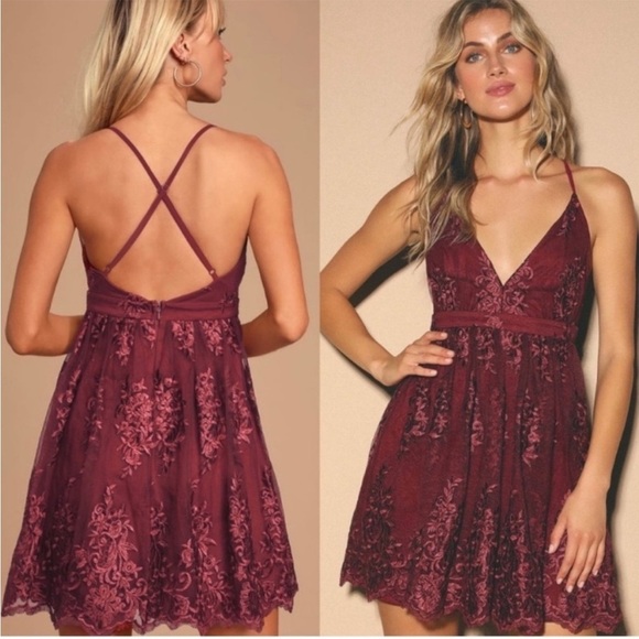 NWT Lulus A Love To Remember Wine Red Lace Backless Skater Dress Sz M - Picture 2 of 5